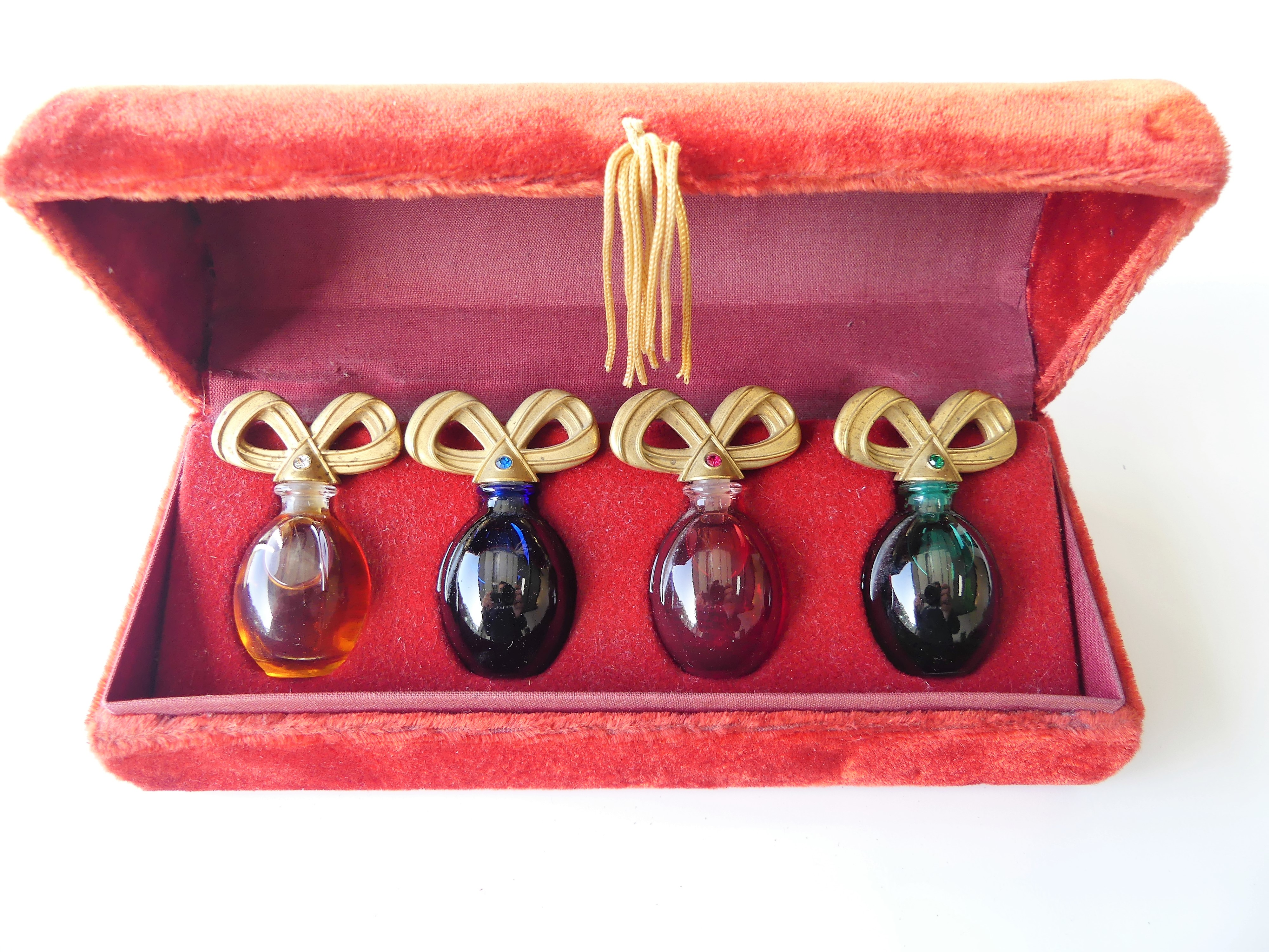 4 Elizabeth Arden Diamonds mini parfums in fluwelen box