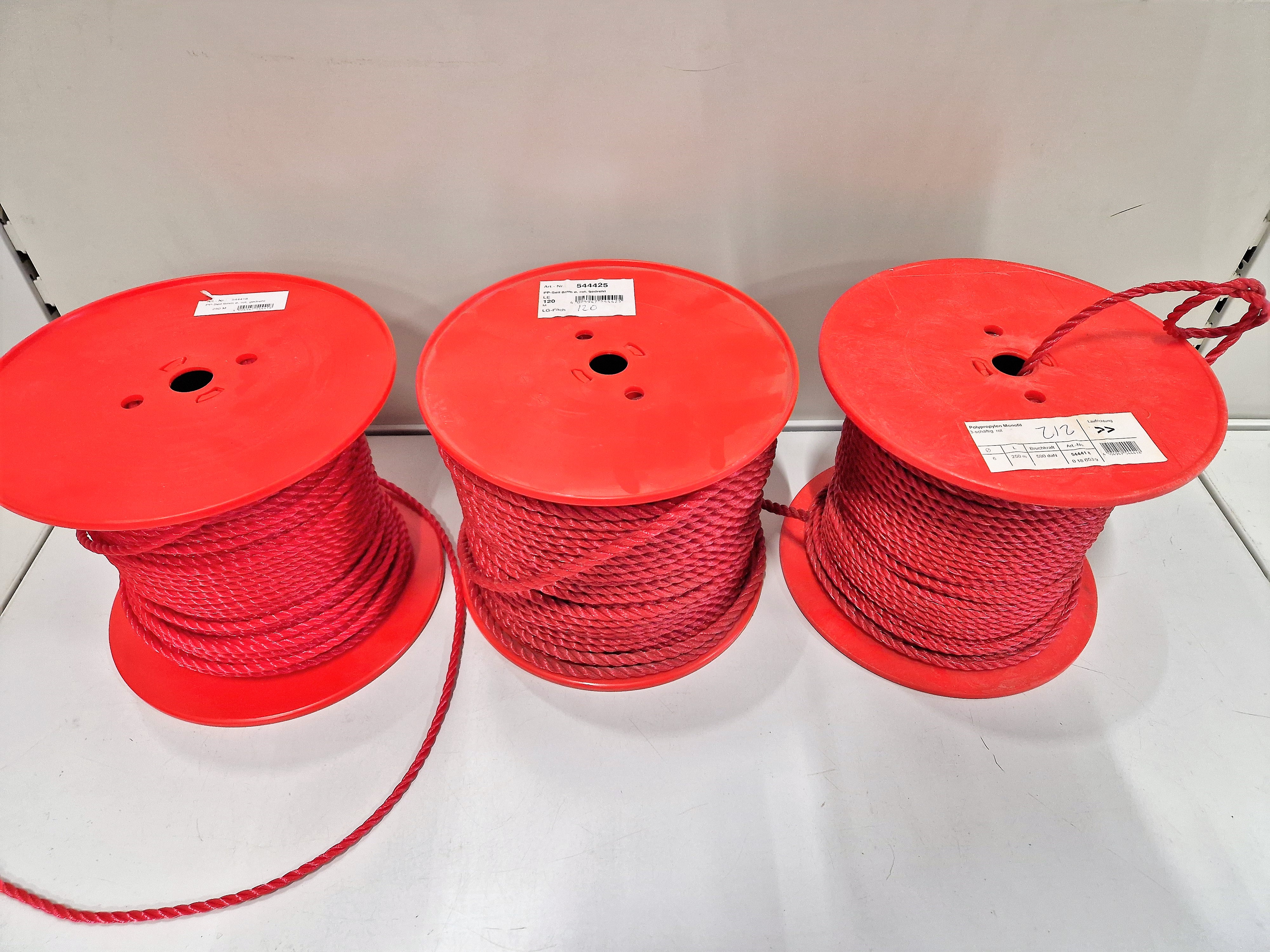 3 Rollen PP rood touw, 2x6mm, 210 meter en 150 meter, 1x 8mm 120 meter 