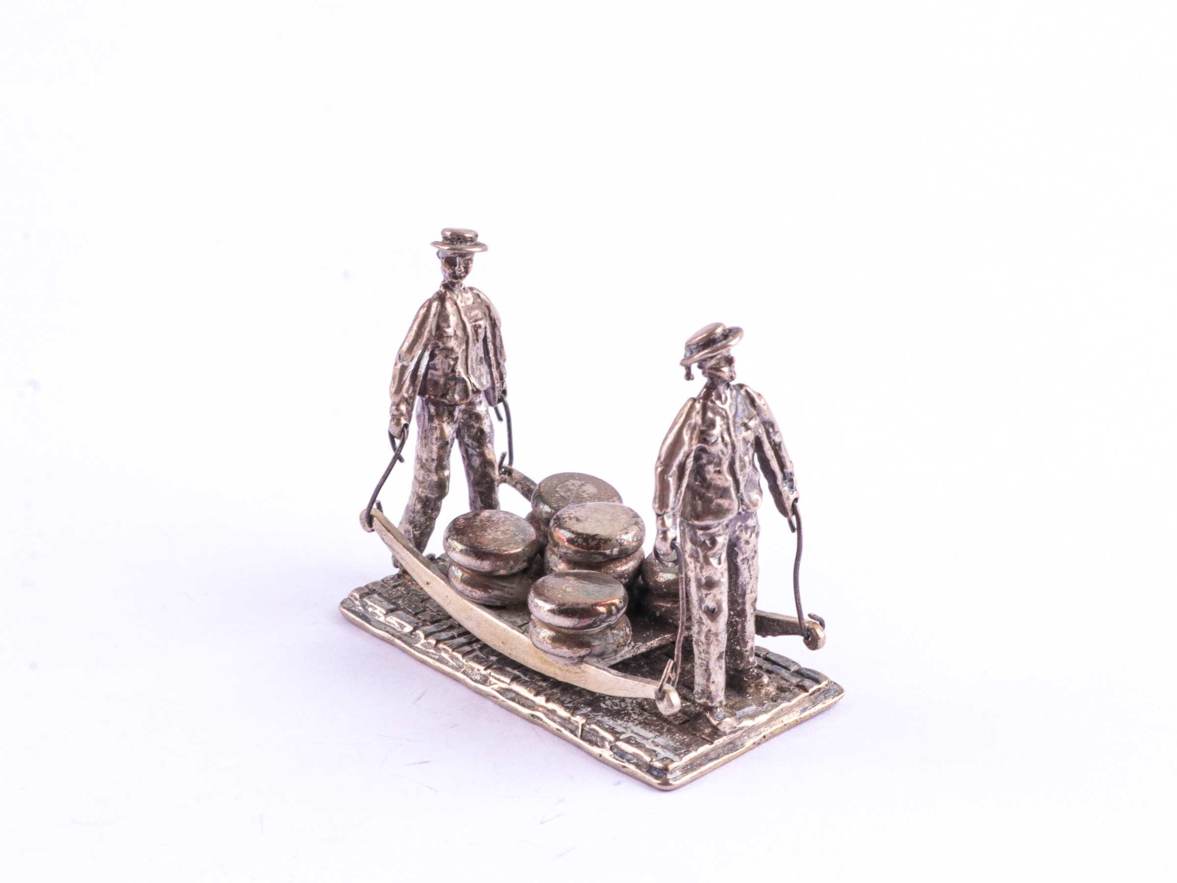 Zilveren miniatuur 'Kaasdragers'