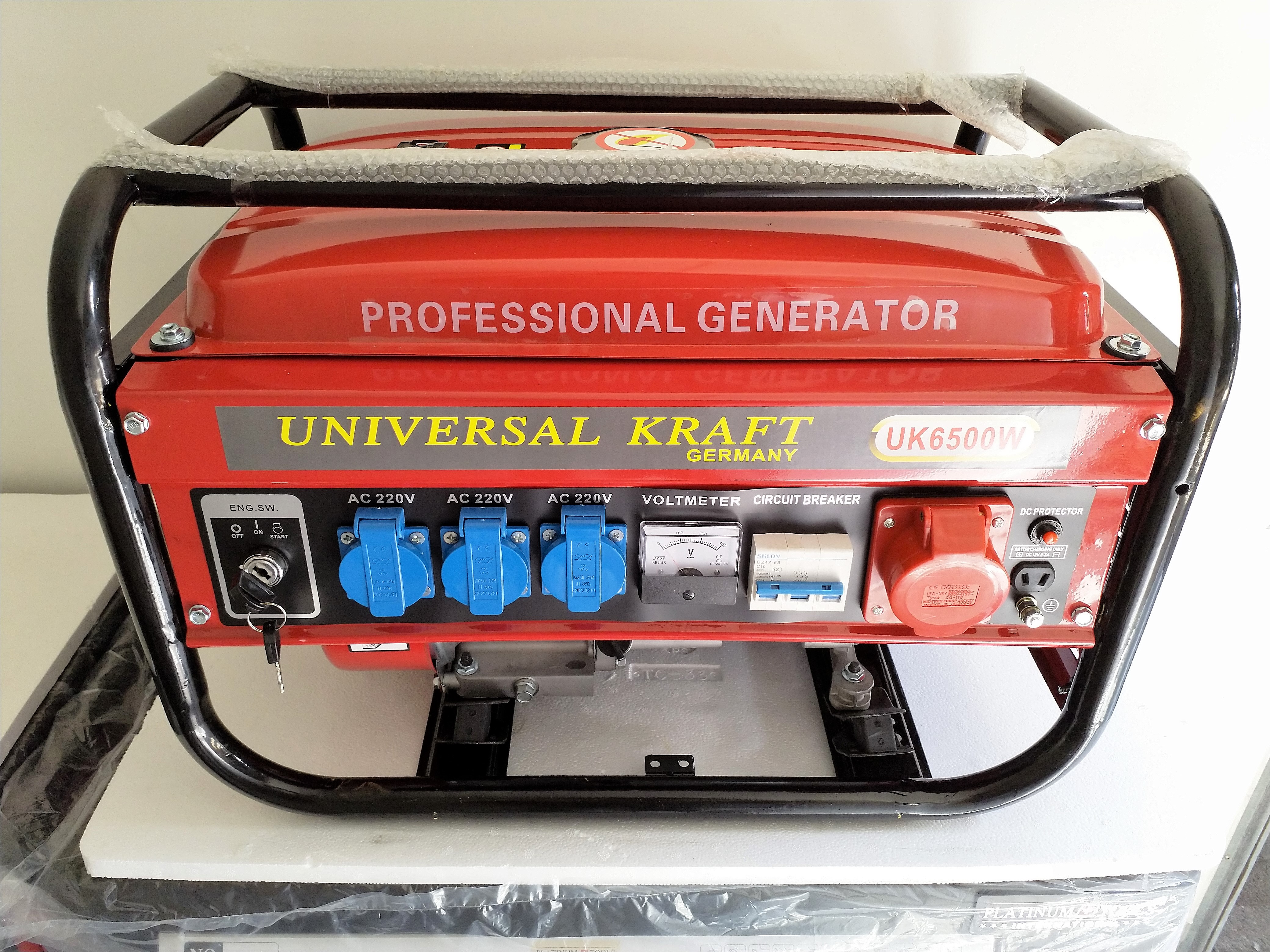 Benzine generator 2500 Watt , Model UK6500W  