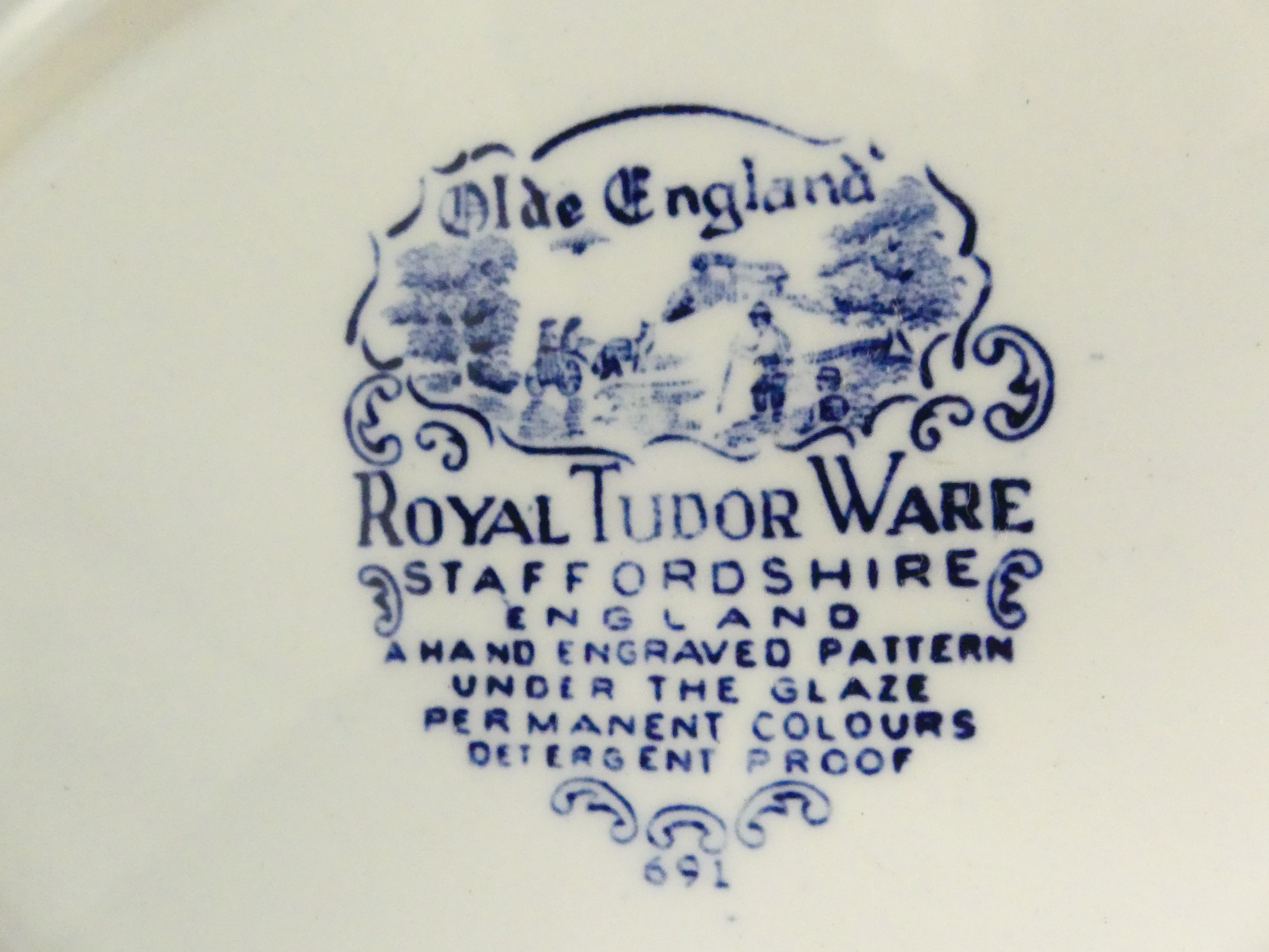 Sierbord Royal Tudor Ware Staffordshire, 31x25cm
