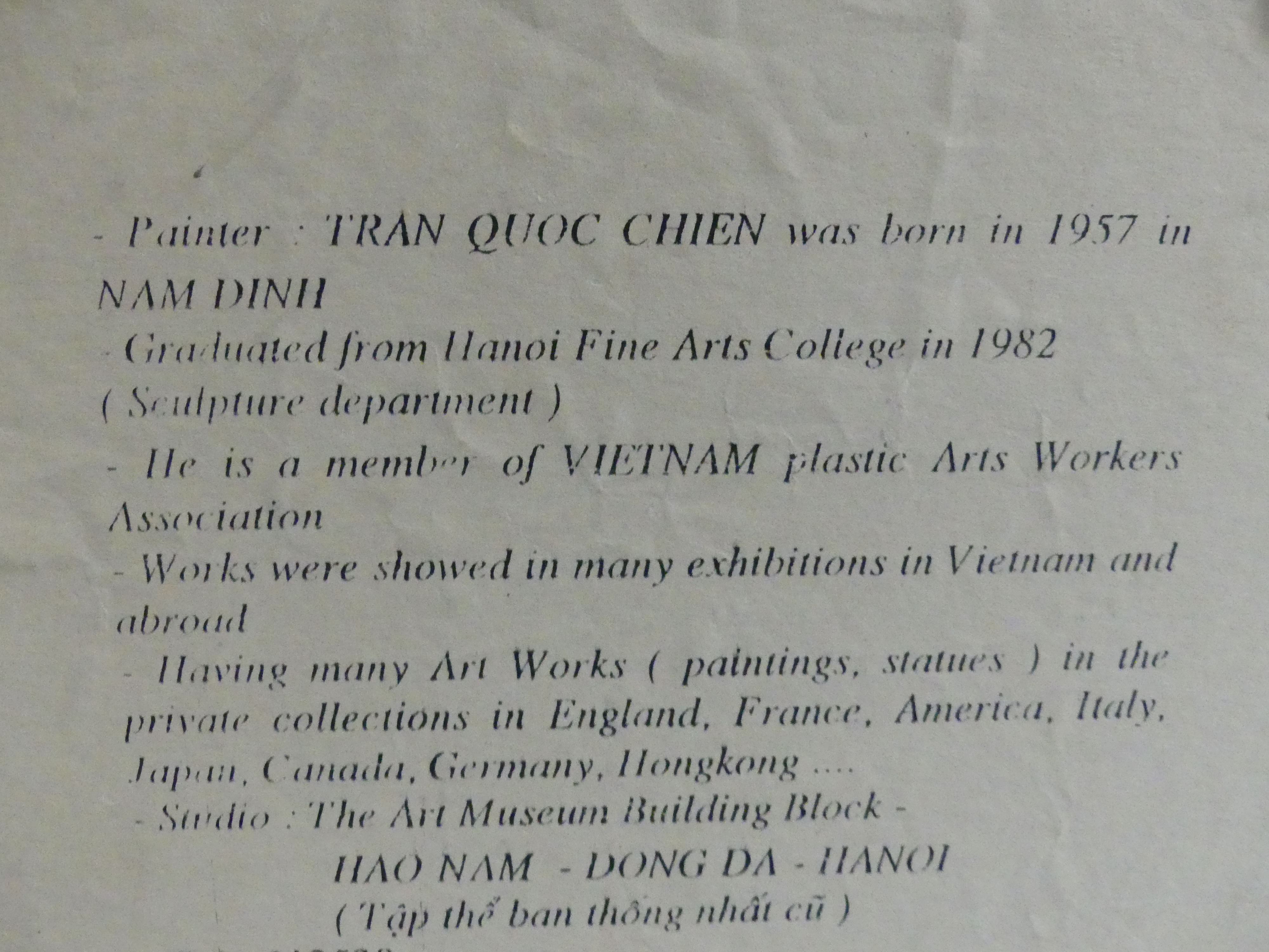 Schilderij op zijde van Vietnamese kunstenaar Tran Quoc Chien