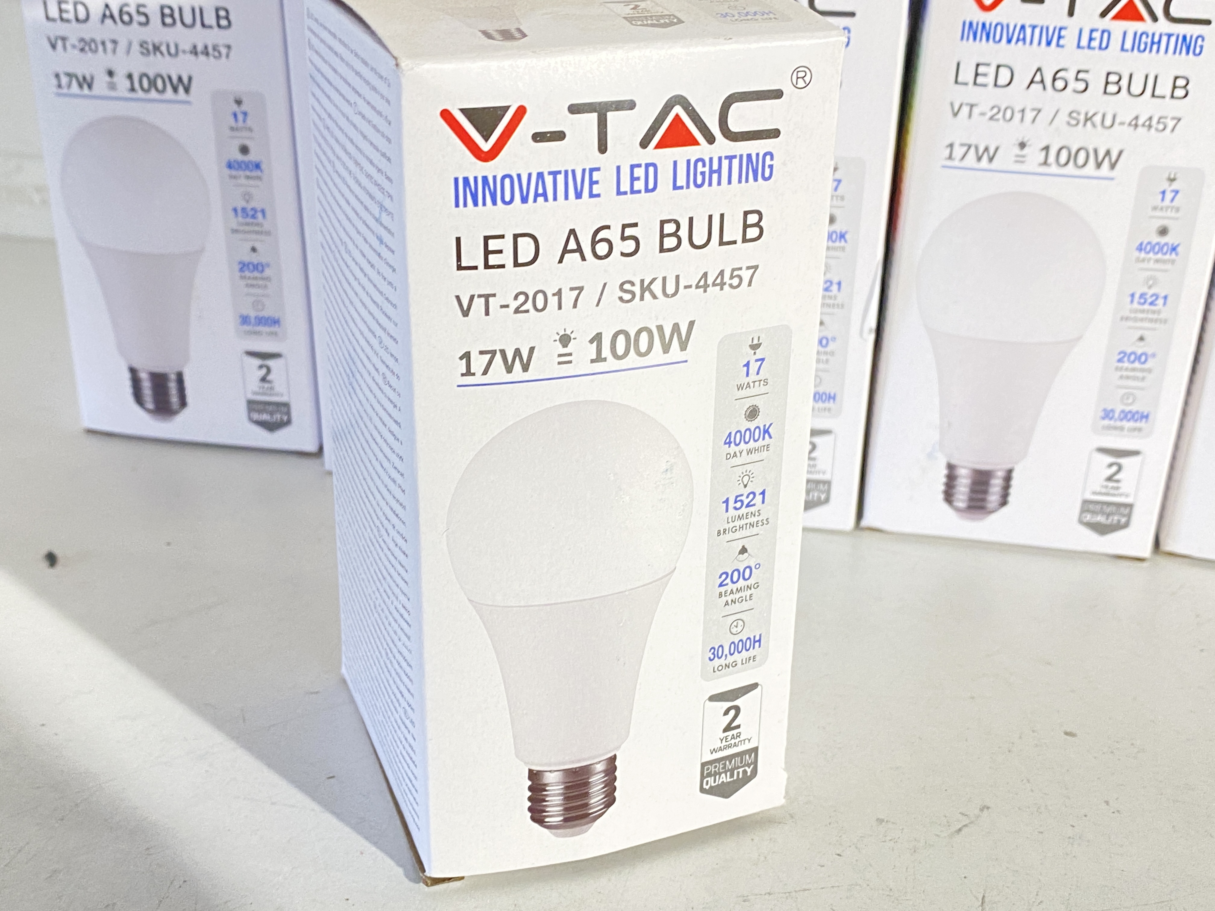 13x V-Tac LED lamp bulb A65 17W 4000K, 1521 lumen