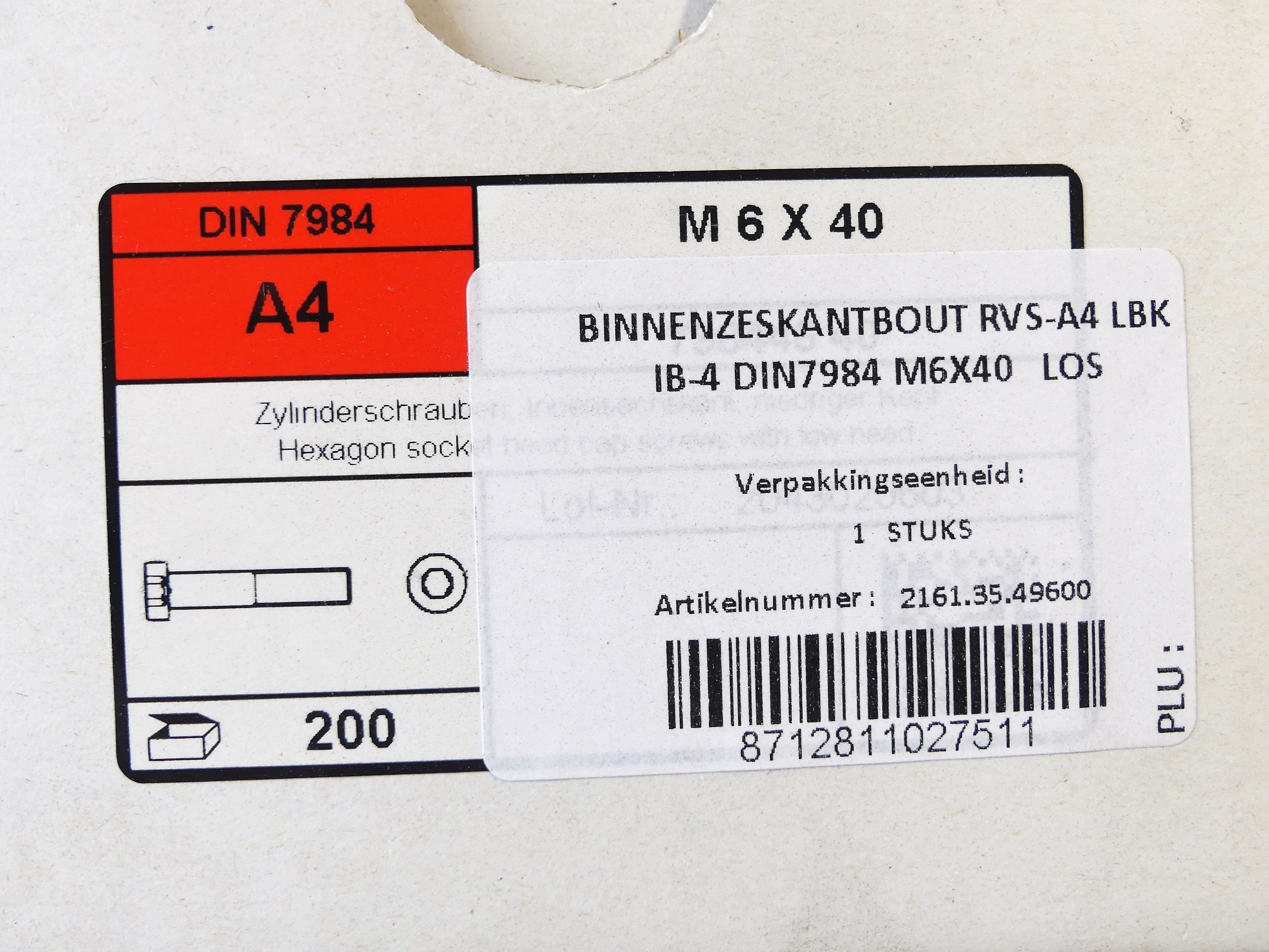 2x100 Binnenzeskantbouten laagbolkop M6x40, RVS A4 DIN7984        