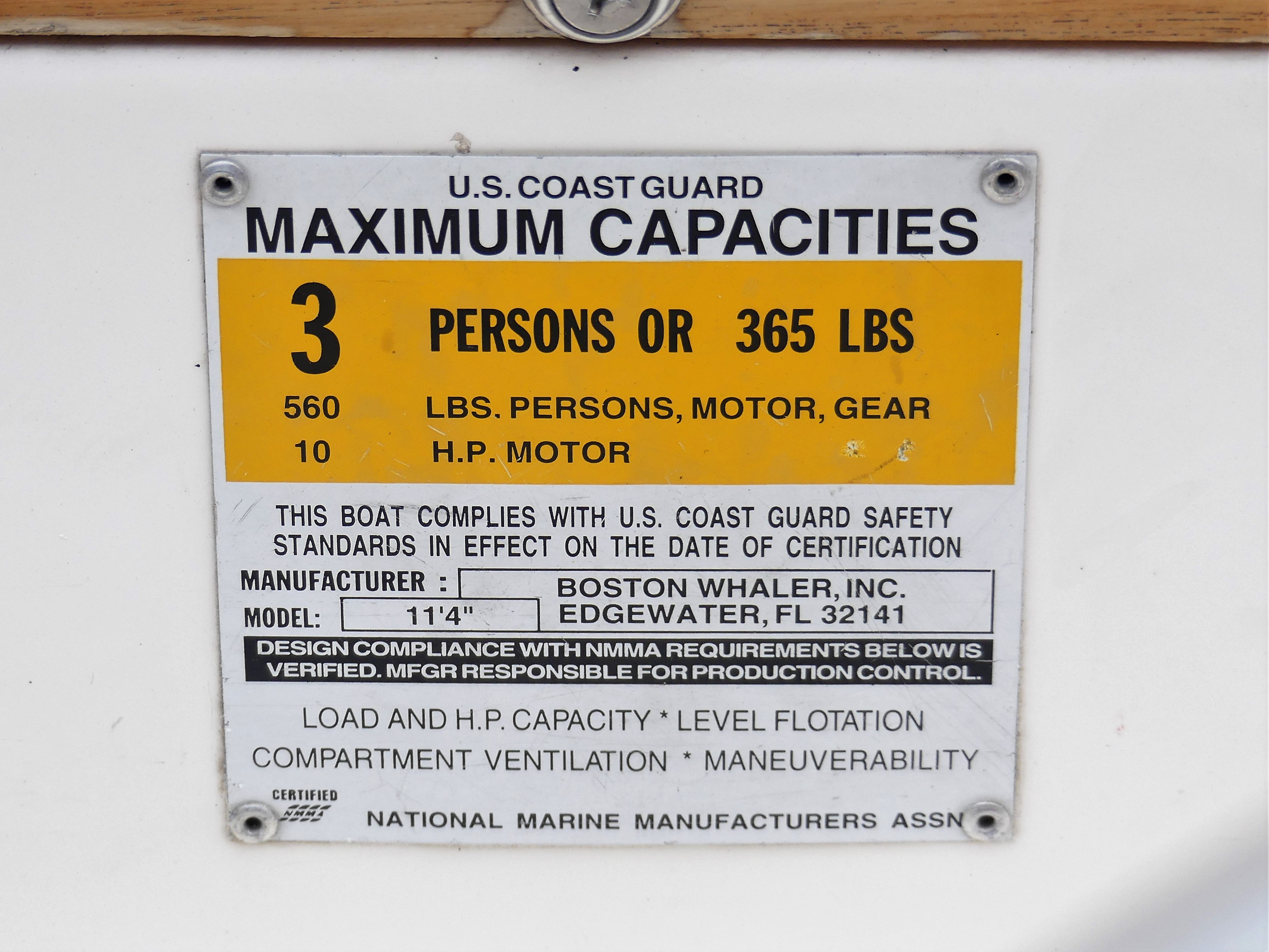 Boston Whaler 11 met Pega kanteltrailer en 25Pk Honda