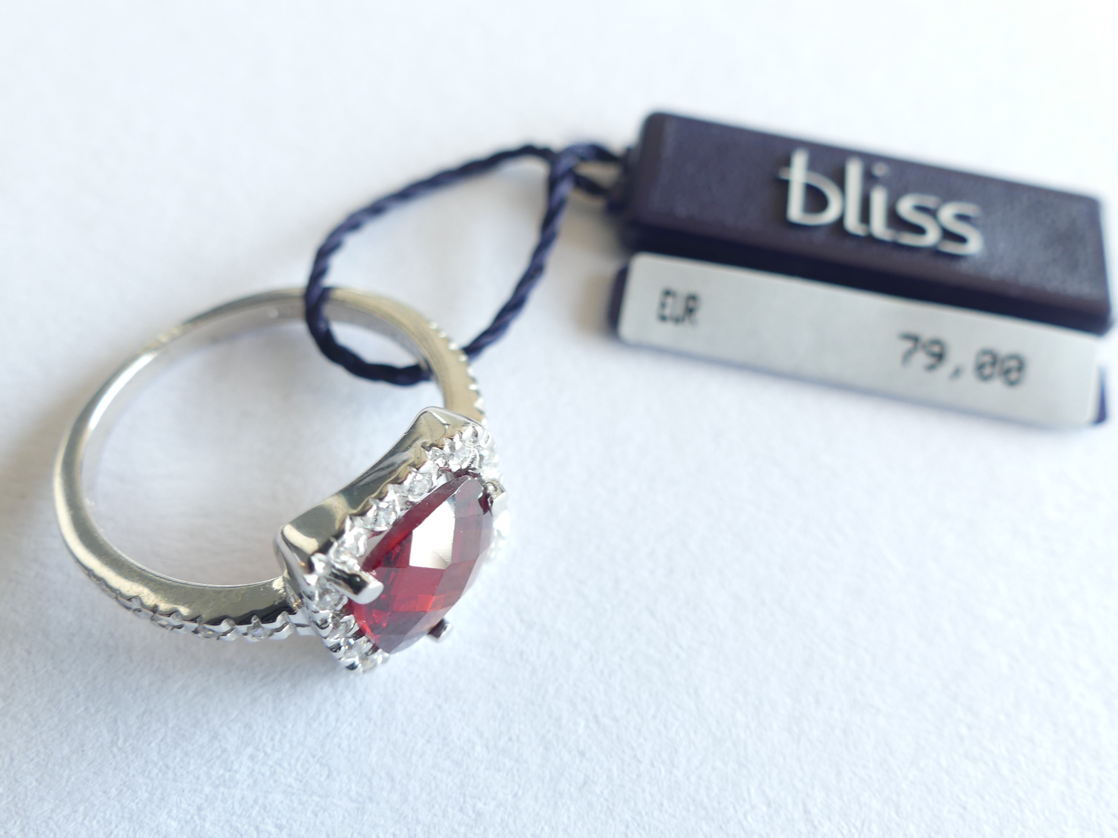 Bliss zilveren ring met rode steen, maat 17 